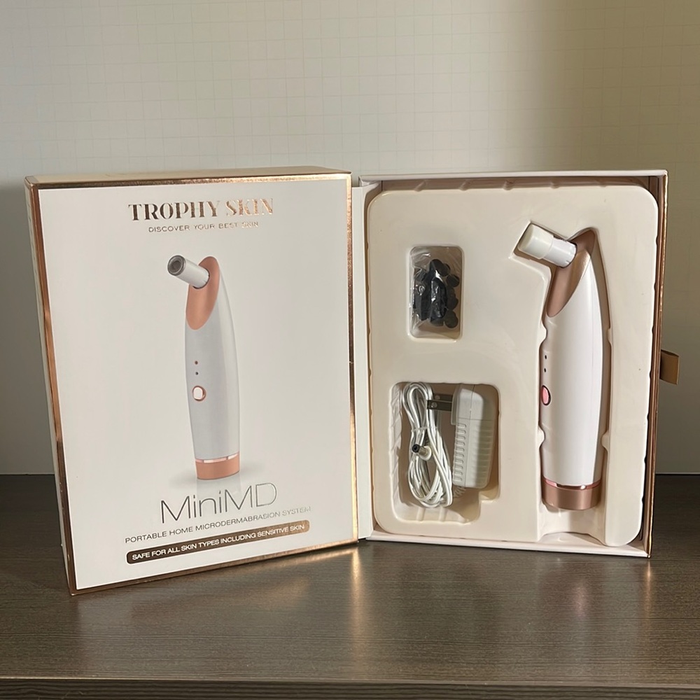 MiniMD portable home microdermabrasion system